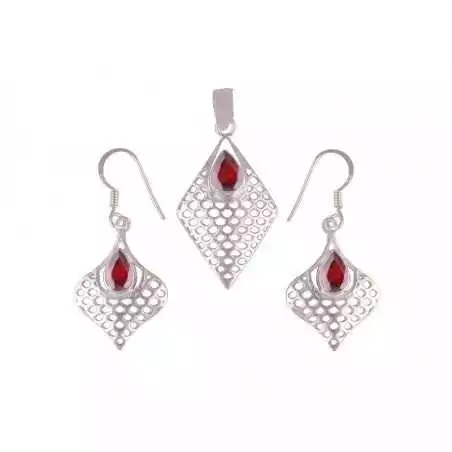 Stříbrný set s granáty