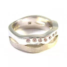 Stříbrný prsten s růžovými safíry