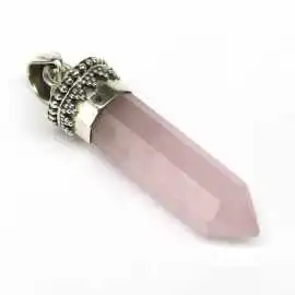 Stříbrný přívěsek s růženínem