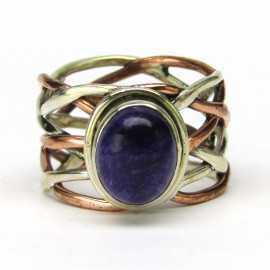 Stříbrný prsten s čaroitem