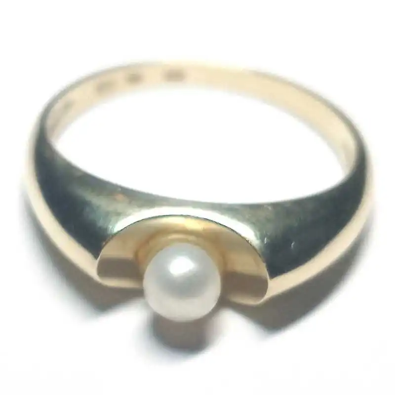 14 kt zlatý prsten s perlou