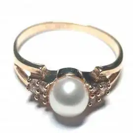 14 kt zlatý prsten s perlou a brilianty