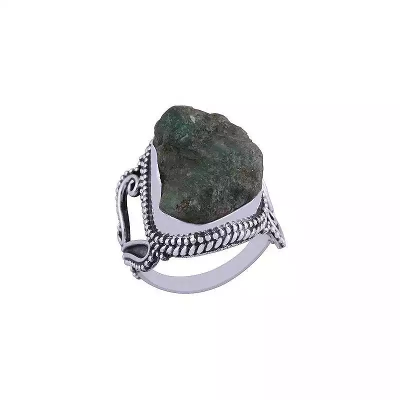 Stříbrný prsten se smaragdem