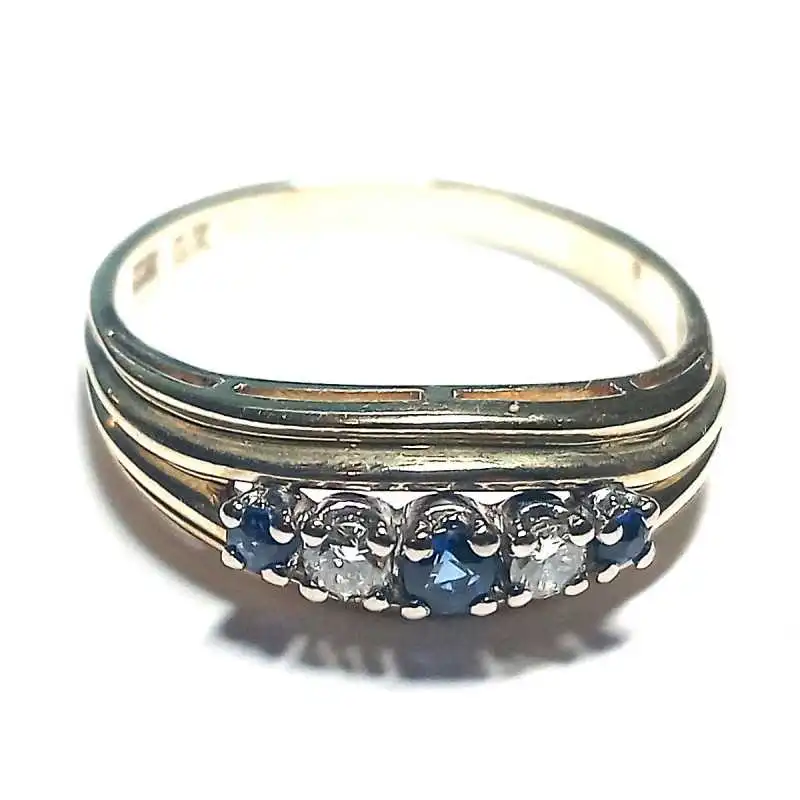 14 kt zlatý prsten s iolitem