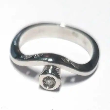 14 kt zlatý prsten s briliantem 0.15 kt