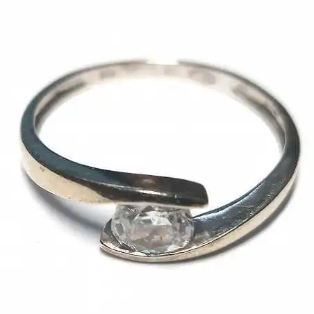 14 kt zlatý prsten se zirkonem