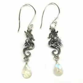 Stříbrné naušnice s měsíčními kameny