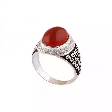 Stříbrný prsten s karneolem