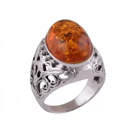 Stříbrný prsten s jantarem