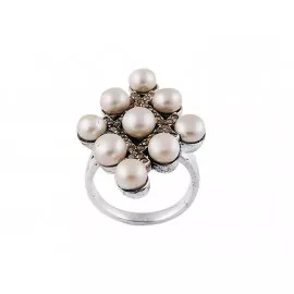 Stříbrný prsten s perlami