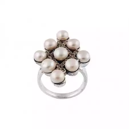 Stříbrný prsten s perlami