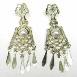 Stříbrné naušnice s perlami