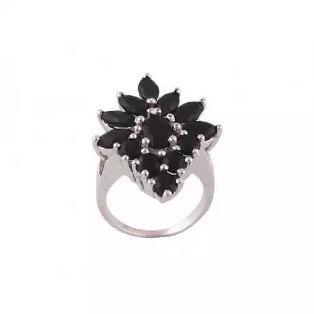 Stříbrný prsten se safíry