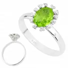 Stříbrný prsten s olivínem