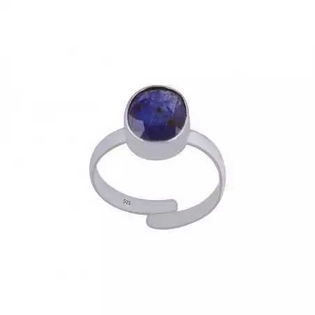 Stříbrný prsten se safírem