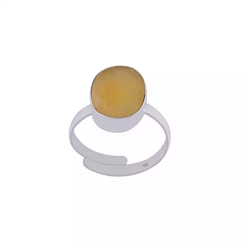 Stříbrný prsten se žlutým safírem