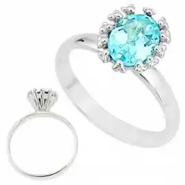 Stříbrný prsten s topazem