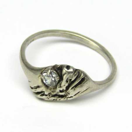 Stříbrný gravírovaný prsten