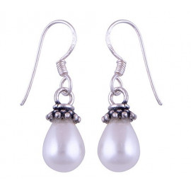 Stříbrné naušnice s perlou