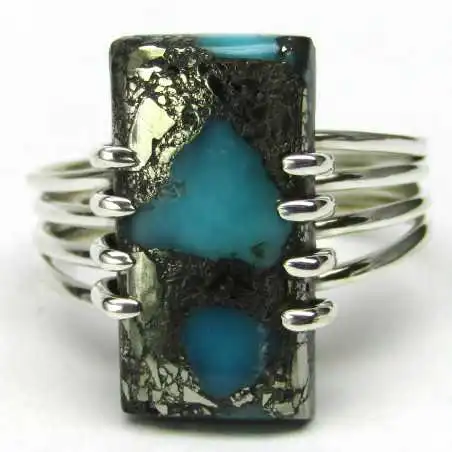 Stříbrný prsten s tyrkysem v pyritu