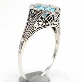 Stříbrný prsten s akvamarínem