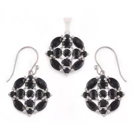 Stříbrná souprava se safírem