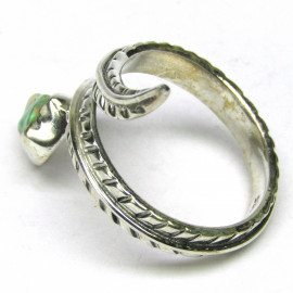 Stříbrný prsten s opálem