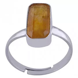 Stříbrný prsten se žlutým safírem