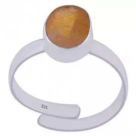 Stříbrný prsten se žlutým safírem