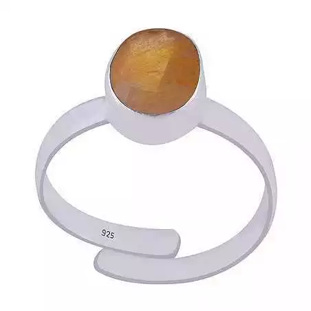 Stříbrný prsten se žlutým safírem