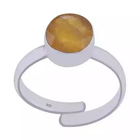 Stříbrný prsten se žlutým safírem