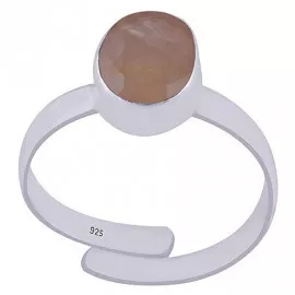 Stříbrný prsten se žlutým safírem