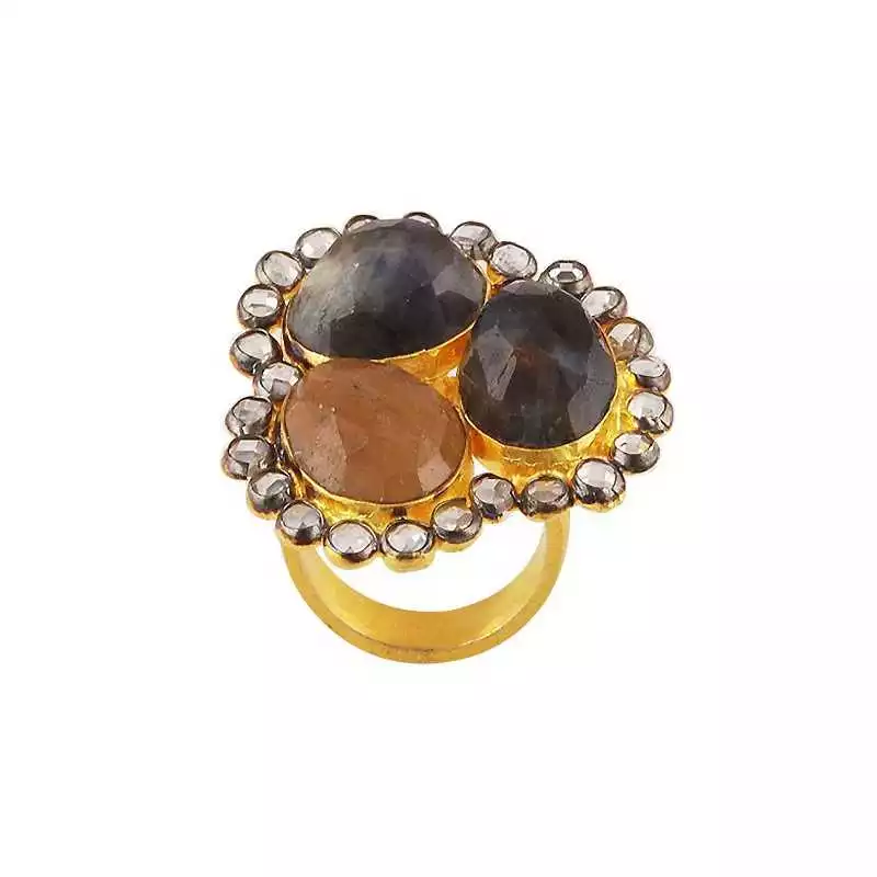 Stříbrný prsten se safíry