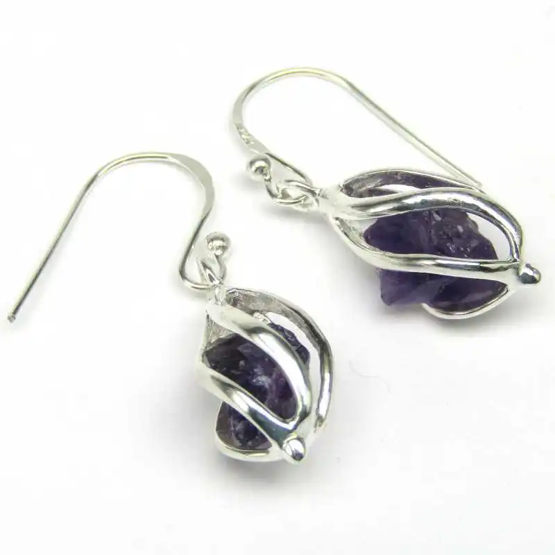 Stříbrné naušnice s ametysty v kleci