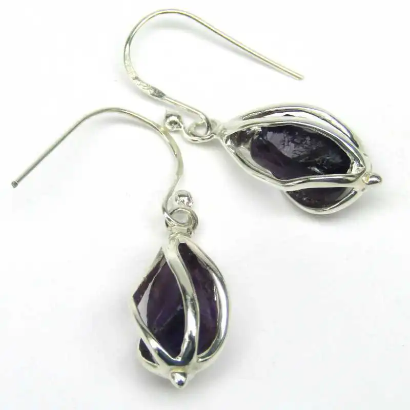 Stříbrné naušnice s ametysty v kleci