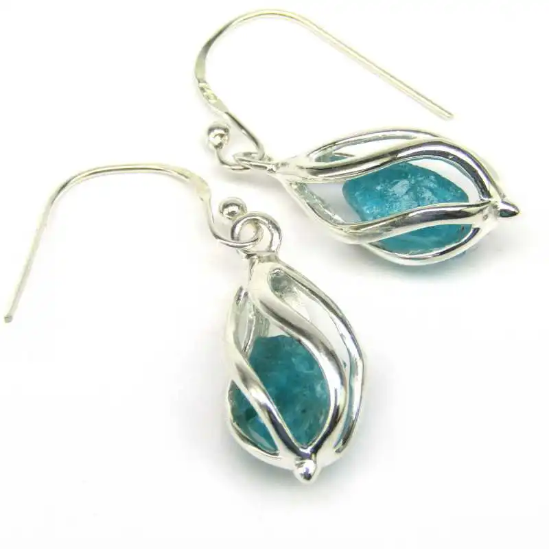 Stříbrné naušnice s apatitem v kleci