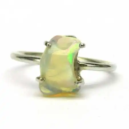 Stříbrný prsten s opálem