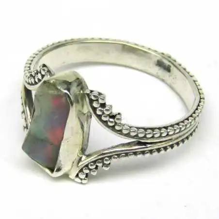 Stříbrný prsten s opálem