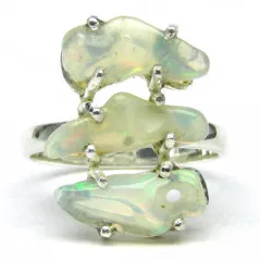 Stříbrný prsten s opálem