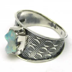 Stříbrný prsten s opálem