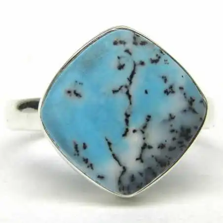 Stříbrný prsten s opálem