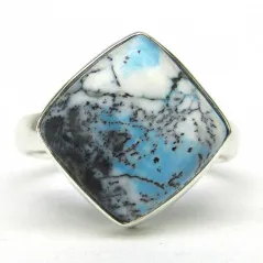 Stříbrný prsten s opálem