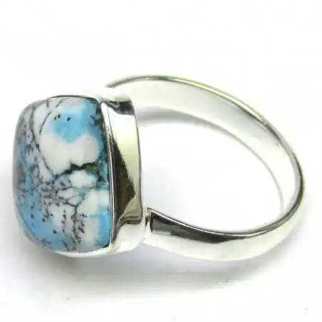 Stříbrný prsten s opálem