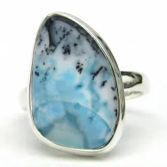 Stříbrný prsten s opálem