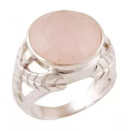 Stříbrný prsten s růženínem