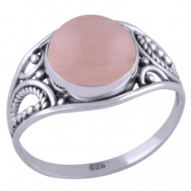 Stříbrný prsten s růženínem