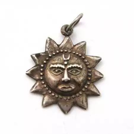 Stříbrný přívěsek slunce z Mexika