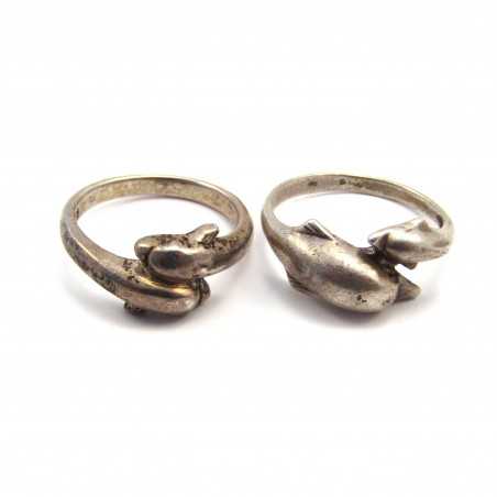 Stříbrné zásnubní prsteny delfíni