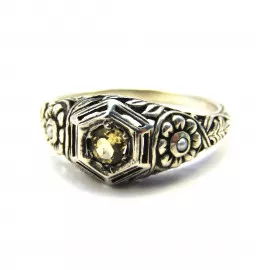 Stříbrný prsten s citrínem