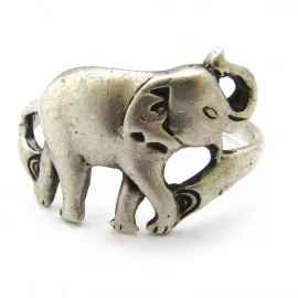 Stříbrný prsten slon
